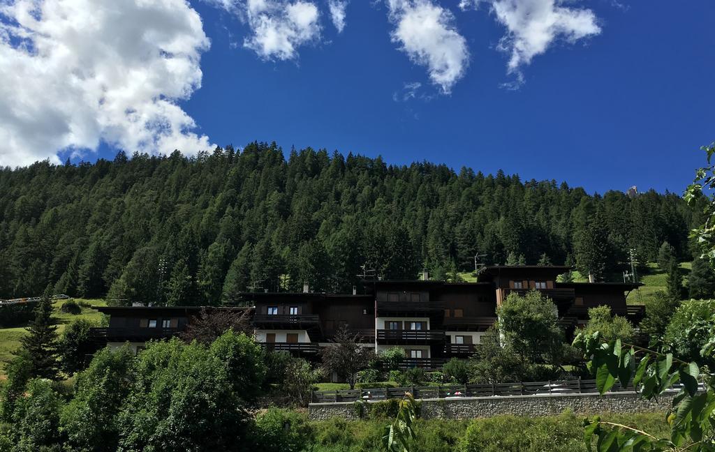 Ciasa Sot Croze Apartman Pozza di Fassa Kültér fotó
