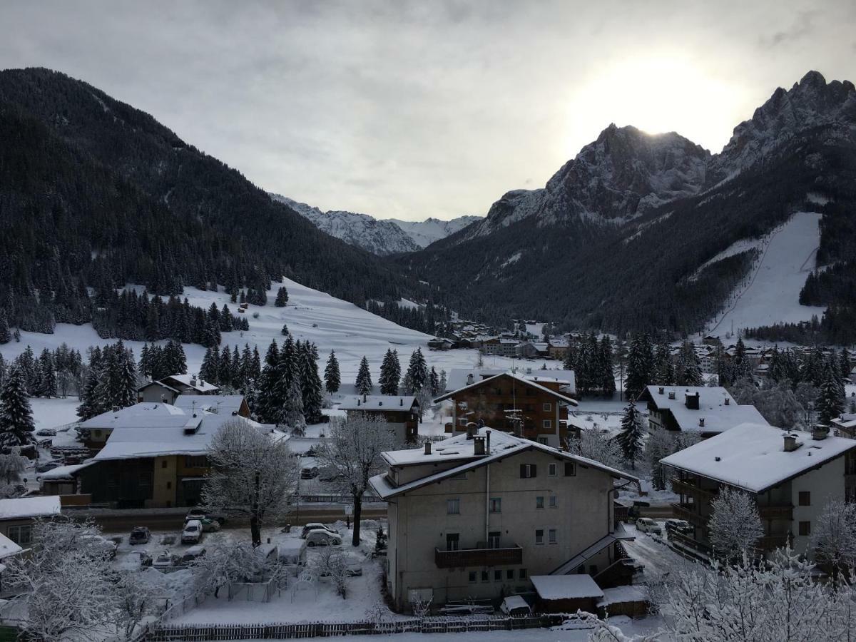 Ciasa Sot Croze Apartman Pozza di Fassa Kültér fotó